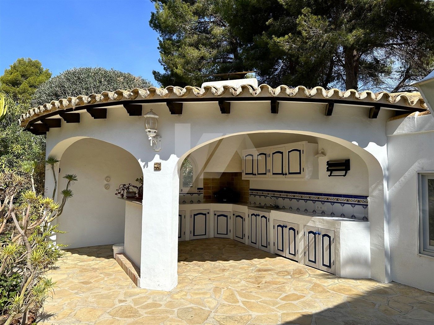 Villa im Mediterranen Stil zu verkaufen in Moraira, Costa Blanca.