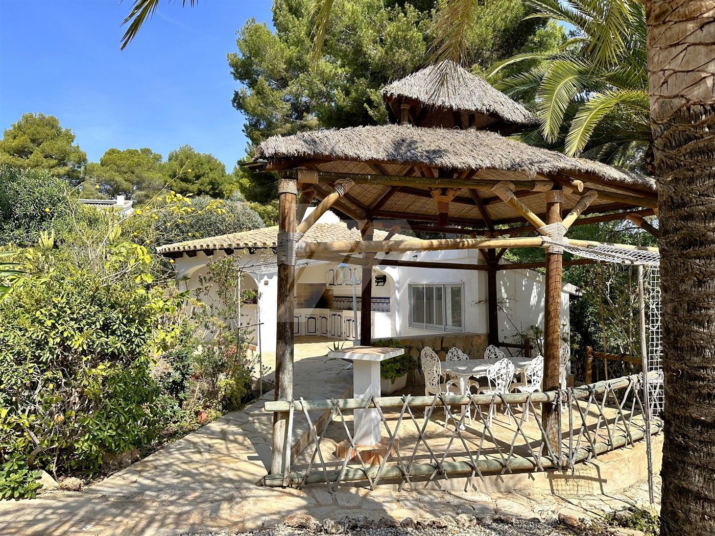 Villa im Mediterranen Stil zu verkaufen in Moraira, Costa Blanca.