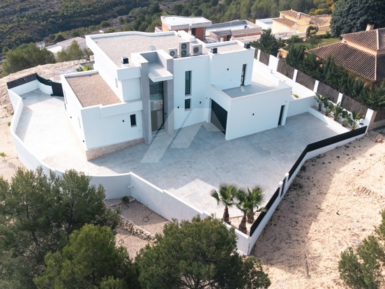 Villa mit Meerblick zu verkaufen in Calpe, Costa Blanca.